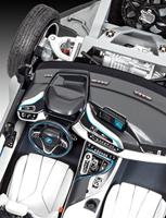 Revell 1/24 BMW I8 - thumbnail