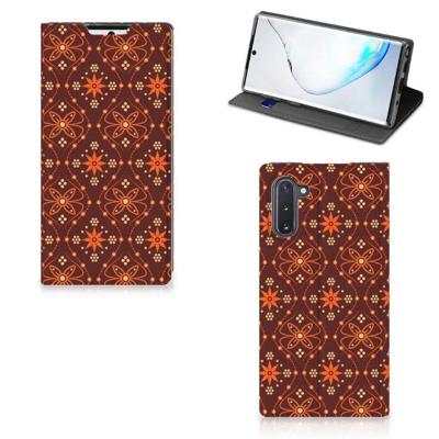 Samsung Galaxy Note 10 | Hoesje met Magneet | Batik Brown Samsung Galaxy Note 10 | Hoesje met Magneet | Batik Brown