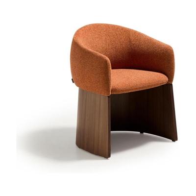 Kave Home Bosca eetkamerstoel chenille Terracotta walnoot