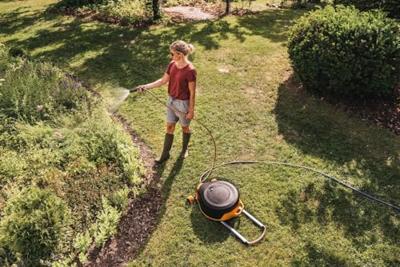 Fiskars Automatische Slanghaspel XL met Wielen | incl. 20 m Tuinslang - 1067548