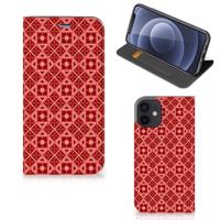 iPhone 12 Mini | Hoesje met Magneet | Batik Rood - thumbnail