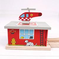 Bigjigs houten rails brandweerkazerne - thumbnail