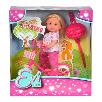 Evi Love pop met fiets