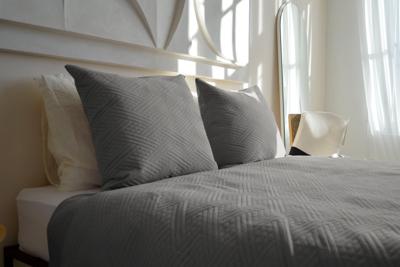 Zydante Home - Bedsprei incl. 2 kussenslopen - Silver - Layers - 220 x 240 Zydante Home - Bedsprei incl. 2 kussenslopen - Silver - Layers - 220 x 240