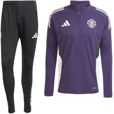 Manchester United 1/4 Zip Trainingspak Senior 2025/2026 - Maat L - Kleur: ZwartPaars | Soccerfanshop Manchester United 1/4 Zip Trainingspak Senior 2025/2026 - Maat L - Kleur: ZwartPaars | Soccerfanshop