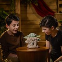 Star Wars the Mandalorian - Baby Yoda Animatronic Edition - thumbnail
