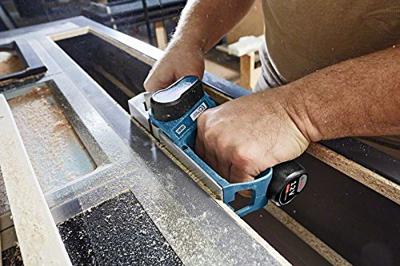 Bosch Blauw GHO 12 V-20 Accu schaafmachine met 2 accu&apos;s 3.0Ah - 06015A7001