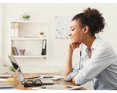 JVC HA-FR9UC-B Gumy Connect USB-C™ hoofdtelefoon met afstandsbediening met gemakkelijk in te drukken knoppen en microfoon aan/uit, zwart