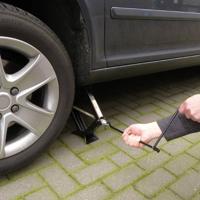 Carpoint schaarkrik 1500 kg zwart - thumbnail