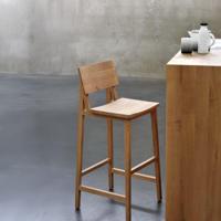 Ethnicraft Barstoel 'N4' Gevernist Eikenhout, kleur Naturel (zithoogte 81cm) - thumbnail