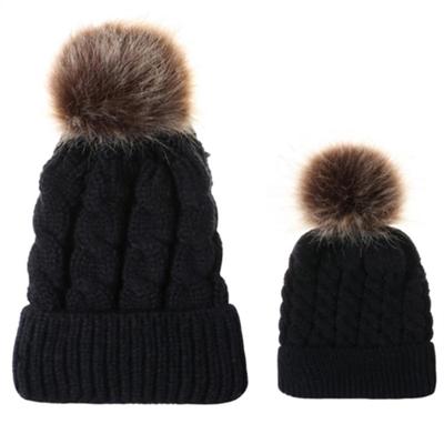 2 in 1 herfst en winter ouder-kind hoed set warme twist textuur gebreide muts met wol bal grootte: ouder-kind (zwart)