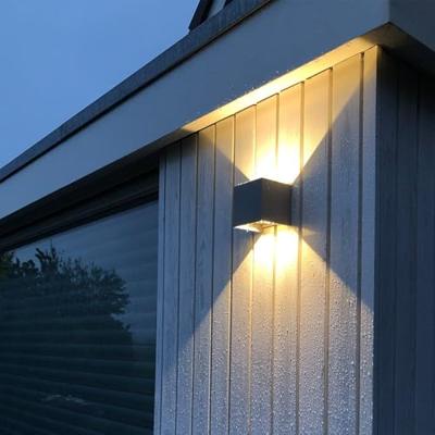 Kansas LED wandlamp - 7 Watt 560lm - 3000K warm wit - IP65 waterdicht - Up Down Lamp - Grijs - Kubus - Voor binnen en buiten