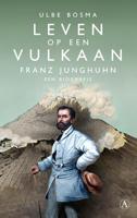 Leven op een vulkaan - Ulbe Bosma - ebook - thumbnail