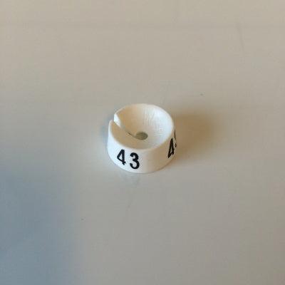 MB wit/zwart 43 voor op kledinghanger