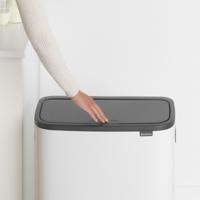 Brabantia Bo touch bin 60 liter white - thumbnail