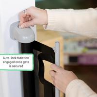 INGENUITY Veiligheidshekje voor kinderen tot 136 cm, oprolbaar, automatisch sluitend, eenvoudig te installeren - thumbnail