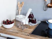 Leifheit 37211 cherry stoner kersenontpitter wit/tranparant - thumbnail