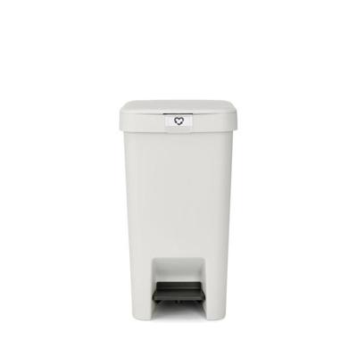 Brabantia stepup pedaalemmer 16 liter light grey Brabantia stepup pedaalemmer 16 liter light grey