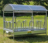 Patura grote balenruif met palissade voerhekken - thumbnail