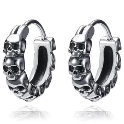 Heren oorringen van edelstaal zilverkleurig met skulls Heren oorringen van edelstaal zilverkleurig met skulls