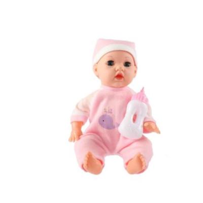 Pop 30cm met fles 30x17x9cm Pop 30cm met fles 30x17x9cm