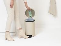 Brabantia NewIcon Pedaalemmer - 12 liter - kunststof binnenemmer - soft beige 149924 - thumbnail