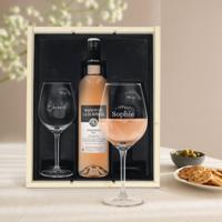 Wijnpakket met glas - Maison de la Surprise Syrah (Gegraveerde glazen) - thumbnail
