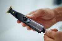 Philips QP6551/15 OneBlade Pro Face and Body Trimmer Chroom/Groen - thumbnail