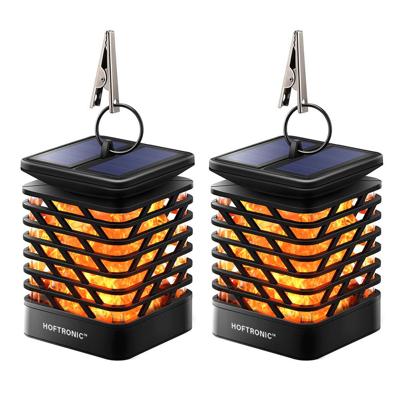 Set van 2 Solar Tuinlantaarn Amelia - Met sfeervol vlam effect - IP65 Waterdicht - Warm wit 3000K licht - Schemerschakelaar - Tafellamp - Hanglamp - Solar lantaarn - Zwart