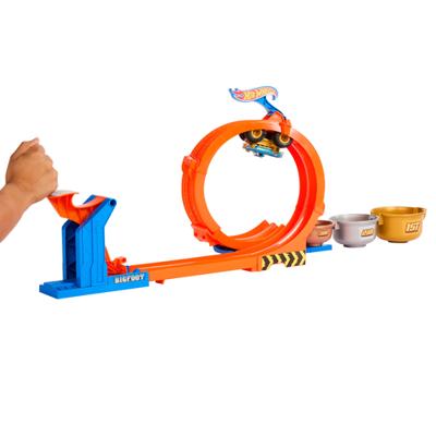 Hot Wheels Monster Trucks Loop and Flip Trophy Challenge - thumbnail