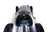 IXO Collection - 1/8 Mercedes Benz W196 NR. 8 (Juan Manuel Fangio) - thumbnail