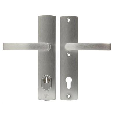 AXA AXA Curve Plus veiligheidsbeslag achterdeur gebogen schild Blok-kruk PC92 met kerntrekbeveiliging SKG3 - aluminium