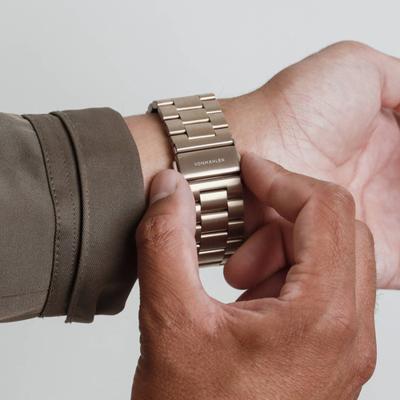 Vonmählen Link Bracelet 2 For Apple Watch 44 - 45 - 46 - 49mm One Size Sunset Gold