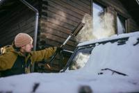 Fiskars X-serie Telescopische en Roterende Sneeuwborstel en Ijskrabber voor de auto - 1078492 - thumbnail