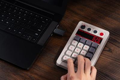 8Bitdo Retro 18 Mechanical Numpad N Edition 8Bitdo Retro 18 Mechanical Numpad N Edition