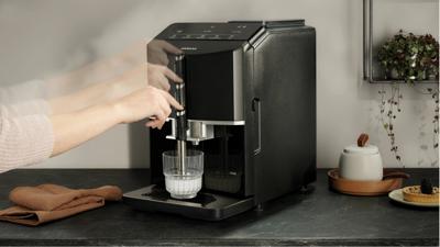 Siemens Hausgeräte Siemens SDA TF301E19 Koffievolautomaat Pianolak-zwart Siemens Hausgeräte Siemens SDA TF301E19 Koffievolautomaat Pianolak-zwart