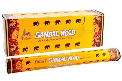 Sarathi Tulasi Sandalwood wierook omdoos met zes kleinere pakjes