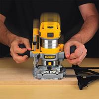 DeWALT D26204K Bovenfrees / kantenfrees 900W 8mm - thumbnail