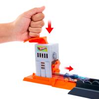 HW CITY GORILLA-AANVAL - thumbnail