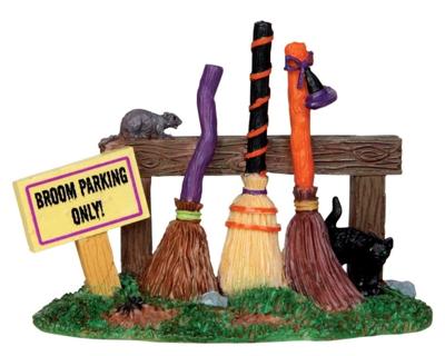 Lemax broom parking rack accessoire Spooky Town 2014
