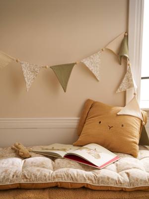 Vlaggetjesslinger van katoengaas saliegroen