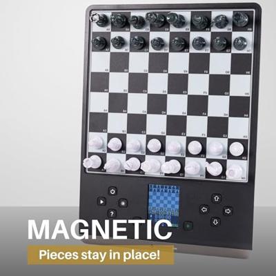 Millennium Chess Genius Pro M815 Schaakcomputer AI-functies, Magnetische schaakstukken, Druksensorbord, Kleurendisplay met verlichting