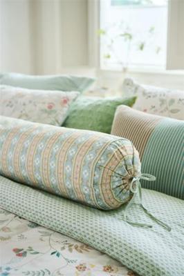 Pip Studio Pip Studio Simba Cushion - Licht groen 22x70 cm