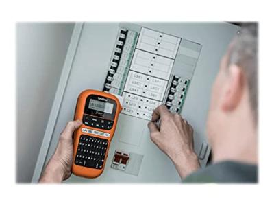 Brother PT-E110VP labelprinter Direct thermisch Kleur 180 x 180 DPI TZe QWERTY