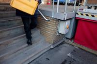 tesa 60952-00000-00 Anti-sliptape tesa Professional Transparant (l x b) 15 m x 25 mm 1 stuk(s) - thumbnail