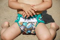 Petit Lulu Overbroekje Regenboog Sterren (Rainbow Stars) - OneSize (4-15 kilo) - Klittenband - thumbnail