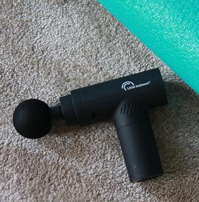 Massagepistool - LITTLE BALANCE - Sport Relax - 6 snelheden - 4 koppen - Zwart