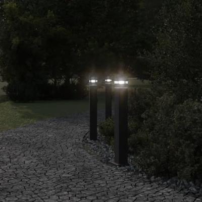 VidaXL Vloerlamp voor buiten met stopcontact 80 cm aluminium zwart - thumbnail