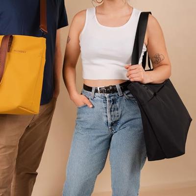 Moment Everything Tech Tote 19L - V2 - black