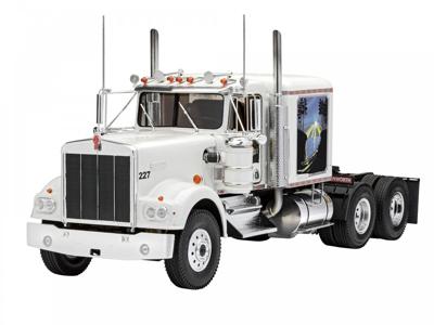 Revell 1/25 Kenworth W-900 Revell 1/25 Kenworth W-900